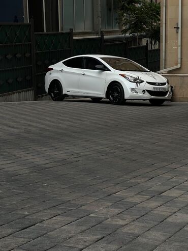 Motonəqliyyat: Hyundai Elantra: 1.8 l | 2013 il Sedan