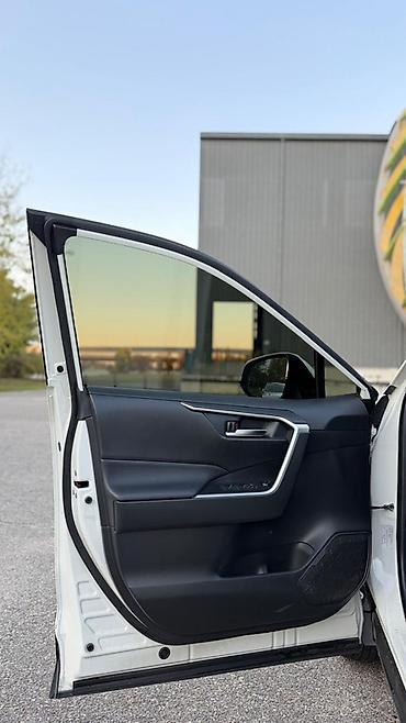 ayon i60: Toyota RAV4: 2022 г., Автомат, Гибрид, Кроссовер — 8