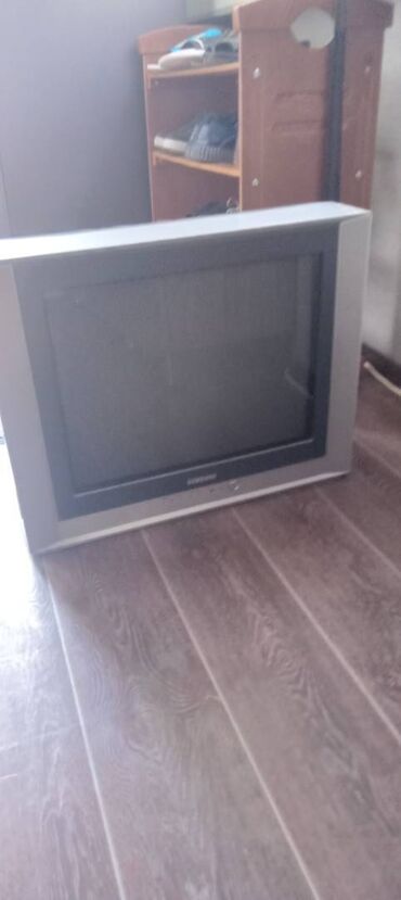 bakcell operator ile elaqe nomresi: Köhnə model Samsung markalı televizor. İşləkdir. Maraqlananlar elanda
