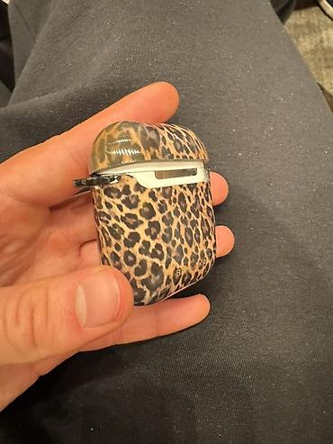 Qulaqcıqlar: İşlənmiş Simsiz (Bluetooth) Qulaqcıqlar, Apple, rəng - Ağ -da lalafo.az — 3 Qulaqcıqlar: İşlənmiş Simsiz (Bluetooth) Qulaqcıqlar, Apple, rəng - Ağ — 3