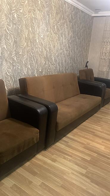Divan +2 kreslo birlikde 150 azn satilir‼️unvan qarayev (4383) sekine