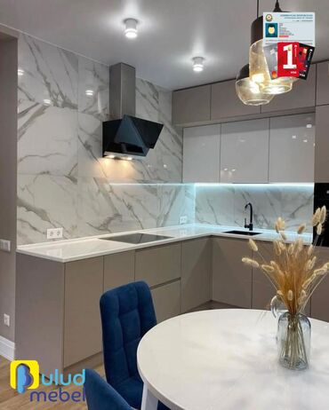 Sifarişlə mətbəx mebeli: Sifarişlə mətbəx dəsti, Özü çəkən petlələr, Şüşə, Kredit var, Pulsuz çatdırılma, Rayonlara çatdırılma, Ünvandan götürmə — 2