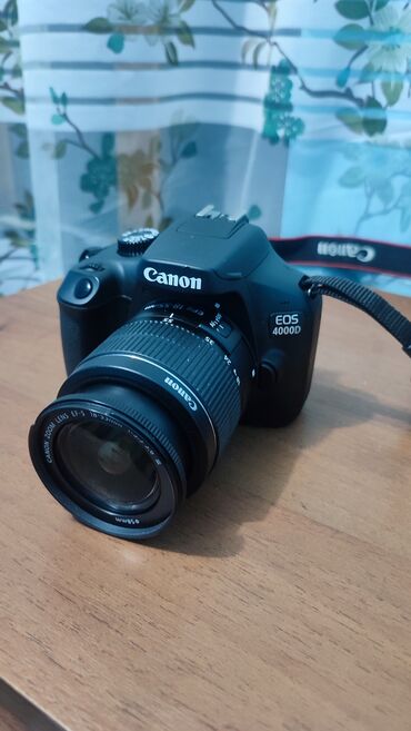 калонки для машина: Зеркальная камера Canon EOS 4000D с объективом Canon Zoom Lens EF-S