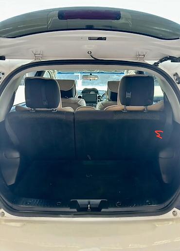 Toyota: Toyota Ist: 2003 г., 1.5 л, Автомат, Бензин, Хэтчбэк — 8
