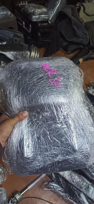 Другие детали салона: В наличии Подголовники Toyota Wish Toyota Estima Toyota Alphard — 7