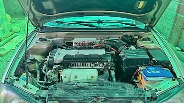 Унаа: Hyundai Elantra: 2001 г., 2 л, Кол менен иштөөчү, Бензин, Седан — 6