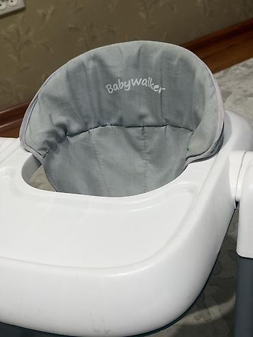 Детские ходунки: Детский ходунок BabyWalker - Компактная складная конструкция: база — 1