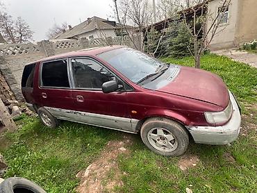 митсубиси space wagon: Mitsubishi Space Wagon: 1993 г., 2 л, Механика, Бензин, Универсал — 8