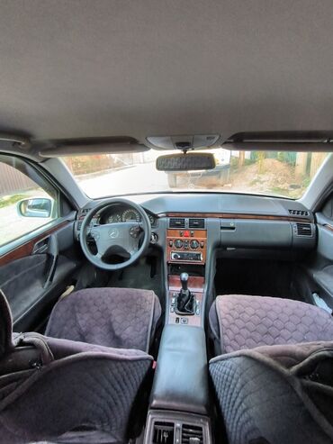 Mercedes-Benz: Mercedes-Benz E-Class: 2000 г., 3.2 л, Механика, Бензин, Седан — 4