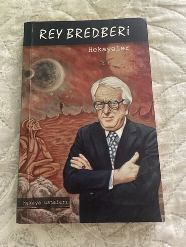 Kitablar, jurnallar, CD, DVD: Rey Bredberi heykayələr kitabı 
əlaqə nömrəsi