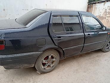 Volkswagen: Volkswagen : 1992 г., 1.8 л, Механика, Бензин, Седан — 4