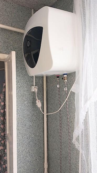 Продажа коттеджей и домов: Продается Полдома с двором, навесом, хозпостройками. Размер земельного — 10