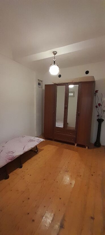 Kommersiya daşınmaz əmlakının satışı: Sahə: 36.7 m² Sənəd: Çıxarış (kupça), qeyri-yaşayış təyinatlı — 4