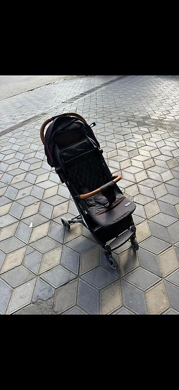 Uşaq arabaları: Yüngül və kompakt uşaq arabası - Rəng: qara (qırmızı detal xətləri — 2