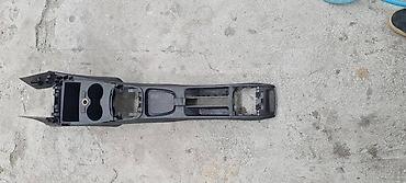 ford escort: SREDNJA KONZOLA ZA VOLKSWAGEN POLO - 6R0863241T | Srednja konzola — 1