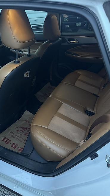 Другой электротранспорт: Электромобиль GAC Aion S, белый седан - Кузов: 4-дверный седан, белый — 12