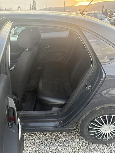 rota grid: Volkswagen Polo: 2011 г., 1.6 л, Механика, Бензин, Седан — 5
