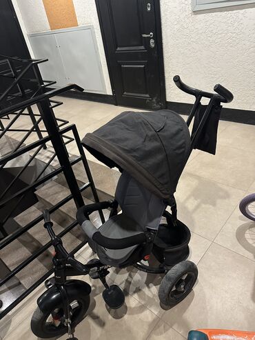 подставка для второго ребенка на коляску: Коляска, цвет - Серебристый, Б/у