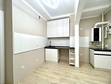 дешевые квартиры в оше: 1 комната, 44 м², 106 серия улучшенная, 2 этаж, Евроремонт