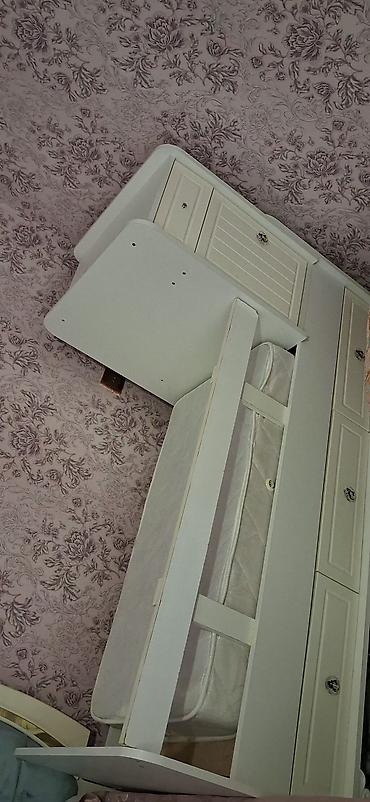 Oğlan və qız üçün, İşlənmiş, Dördbucaq, Beşik, Matras ilə, Yellənmə mexanizmsiz