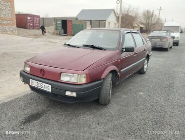 Volkswagen: Volkswagen Passat: 1988 г., 1.8 л, Механика, Газ, Седан — 1