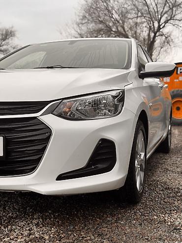 Chevrolet: Chevrolet Onix: 2020 г., 1.2 л, Бензин — 8