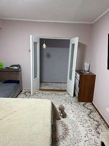 таатан квартира: 2 комнаты, 44 м², Таатан ТЦ Индивидуалка, 4 этаж, Требуется ремонт — 2