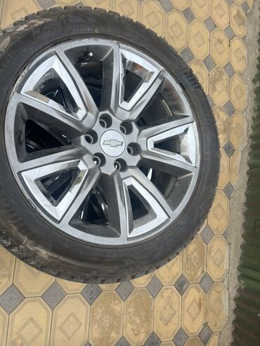 диск на внедорожник: Дөңгөлөктөр монтажда 285 / 45 / R 22, Кыш, Колдонулган, Комплект, Жол тандабастар (АТ/МТ), Куйма, тешиктери - 6