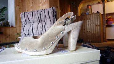 ženske sandale 42: Sandals, Levi's, 38