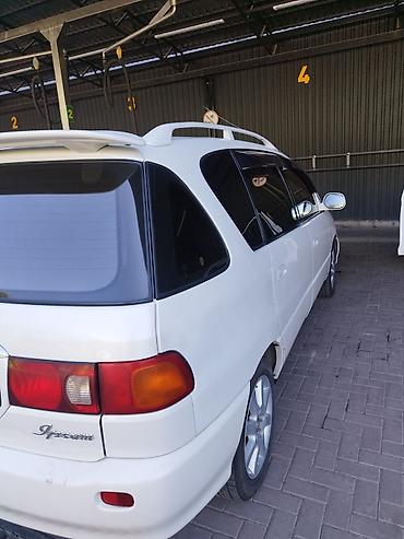 devo tiko: Toyota Ipsum: 2000 г., 2 л, Автомат, Бензин, Минивэн — 4