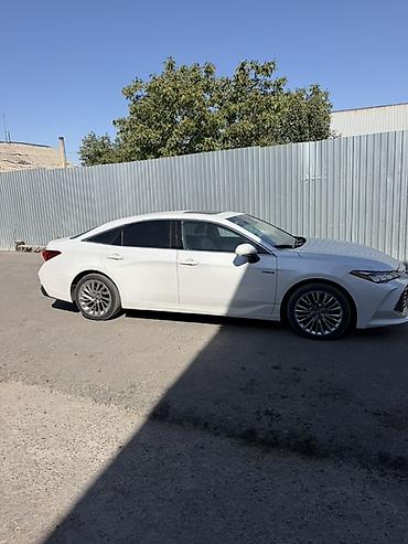 на тайоту: Toyota Avalon: 2018 г., 2.5 л, Вариатор, Гибрид, Седан — 3