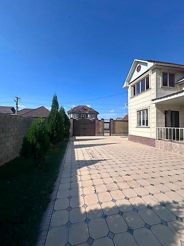 Продажа коттеджей и домов: 5 комнат, 123 м², Бишкек, Ак-Ордо 1 ж/м Риэлтор — 17