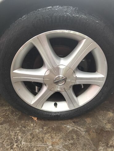 Шины: Nissan orijinal yüngül lehimli disk 17 - Marka: Nissan (mərkəz