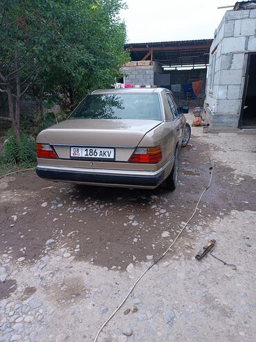мазда 6 2002: Mercedes-Benz 220: 1992 г., 2 л, Механика, Бензин, Седан