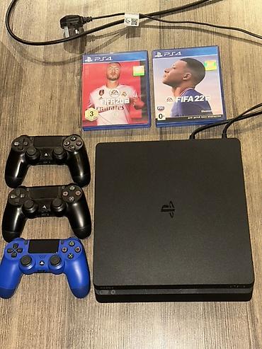 Видеоигры и приставки: PlayStation 4 Slim konsol dəsti Paket tərkibi: - PS4 Slim (qara) - 3 — 1
