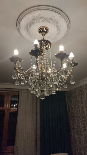 xrustal guldanlar: Çılçıraq, 8 lampa, Metal