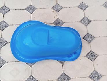 deri plas: Uşaq vannası – mavi rəngdə, ergonomik formalı plastik. Xüsusiyyətlər — 3