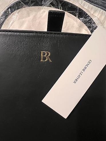 kipling monkey: Стильная мини-сумка Banana Republic из натуральной кожи - идеальный — 3