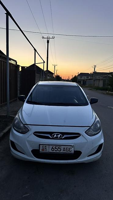 тонировка шторка: Hyundai Accent: 2011 г., 1.6 л, Механика, Бензин, Седан — 1
