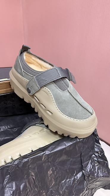 женские сабо: Тёплые зимние сабо/лоферы UGG с мехом - Модель: сабо закрытого типа с — 1
