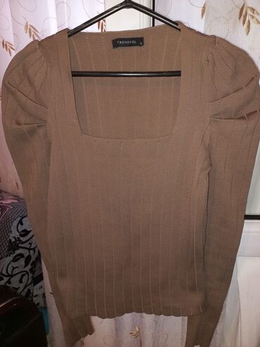 женские свитера с косами: Brend: Trendyol Model: Trikotaj bluz/sviter - Rəng: qəhvəyi (bej