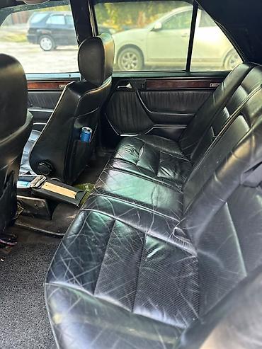 220 mers: Mercedes-Benz W124: 1993 г., 2.8 л, Механика, Бензин, Седан — 6