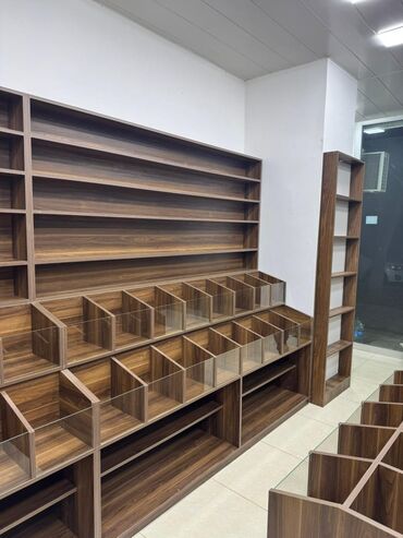 Rəf vitrinləri: Mağaza üçün vitrin/raf sistemi - Material: Lami­nət (ağac teksturalı — 13