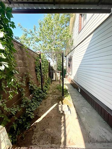 Продажа коттеджей и домов: 🏡 Продается уютная двухэтажная дача в Воронцовке! 📍 Локация — 5