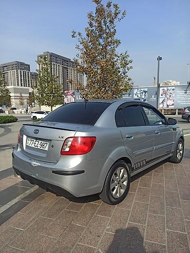 daewoo nexia 2009: Kia Rio: 1.5 l | 2010 il Sedan — 2