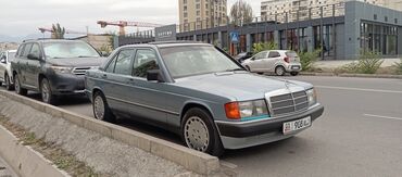 е 190: Mercedes-Benz 190: 1987 г., 2 л, Автомат, Бензин, Седан