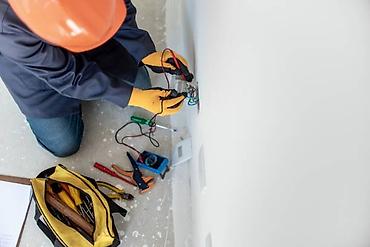 elektri: Elektrik işləri – montaj, diaqnostika və təmir Xidmətlər: - Mənzil — 1