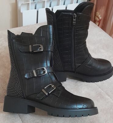 Çəkmələr: Qısaboğaz, Ölçü: 38, rəng - Qara, Yeni — 2