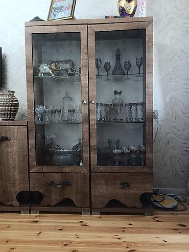 qonaq dəstləri: Qonaq otağı üçün vitrinli bufet dəsti - Material: taxta teksturalı — 3