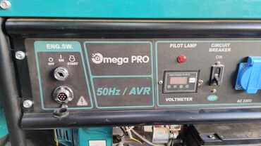 Генераторы: Генератор бензиновый 7.5кват 5.5 чистый 220ват 6 месяцев сервисное — 15